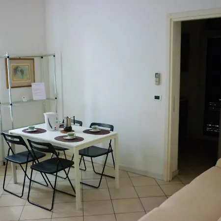 House With 2 Bedrooms In With Terrace And Wifi بيت للعطل بولونيا