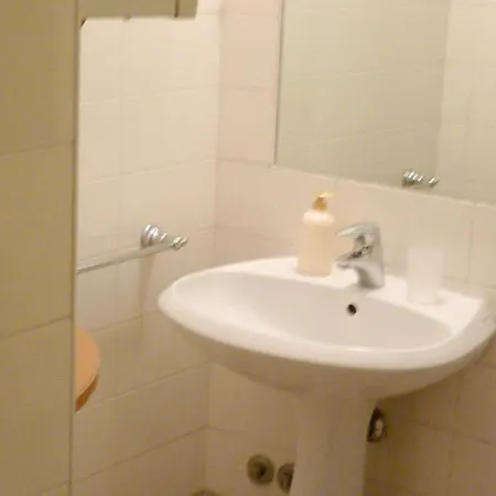 Dom wakacyjny House With 2 Bedrooms In With Terrace And Wifi Bolonia